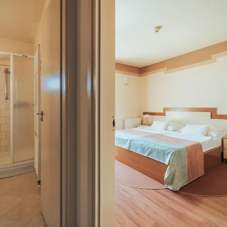 Dorottya Hotel